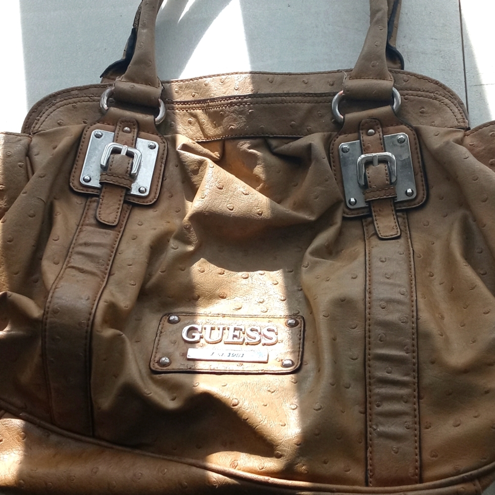 Beige Guess purse